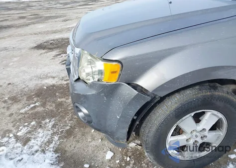 2010 Ford Escape Xlt z USA, uszkodzony, nr VIN 1FMCU0D75AKD24281